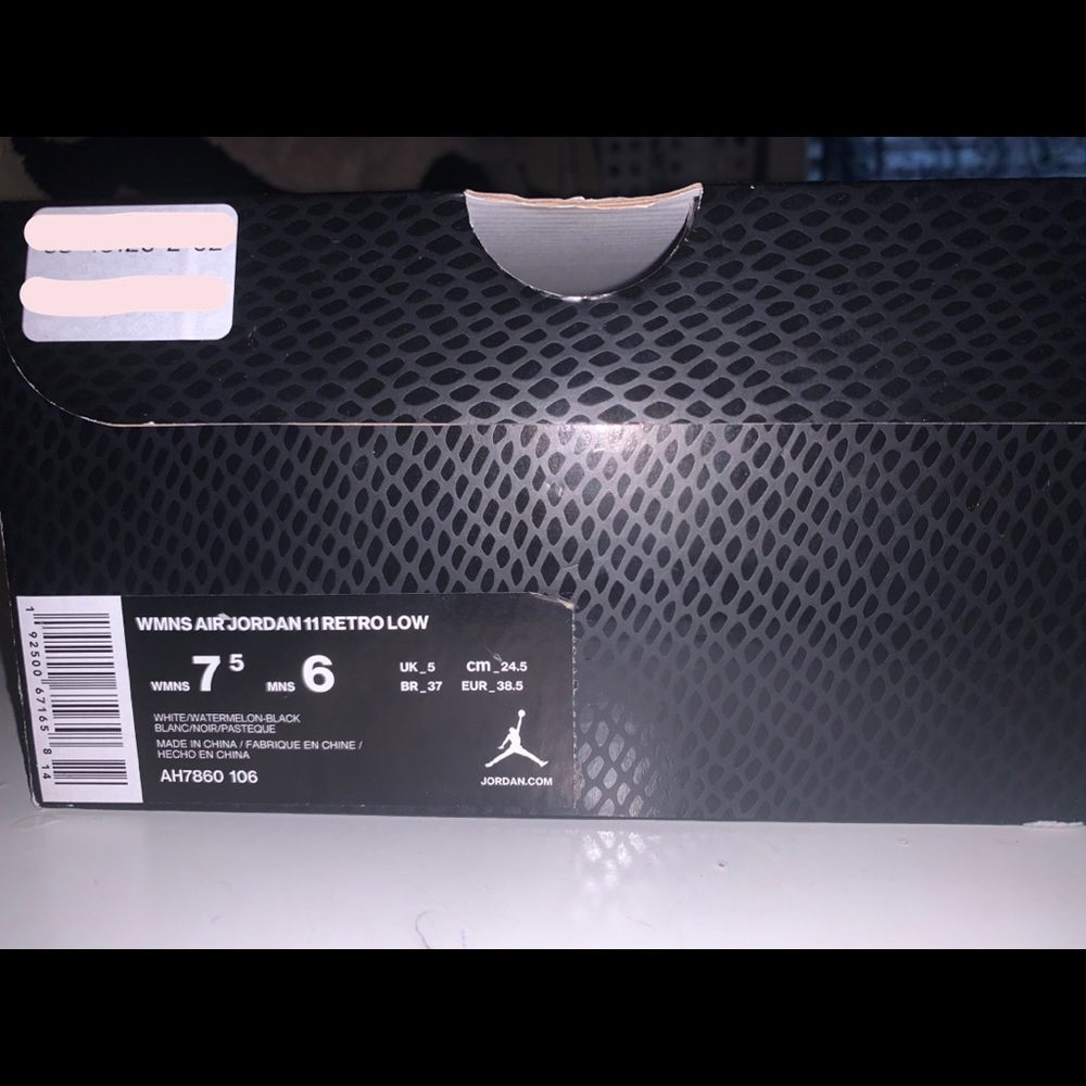 I’m selling my pink snakeskin 11s - Picture 3 of 7